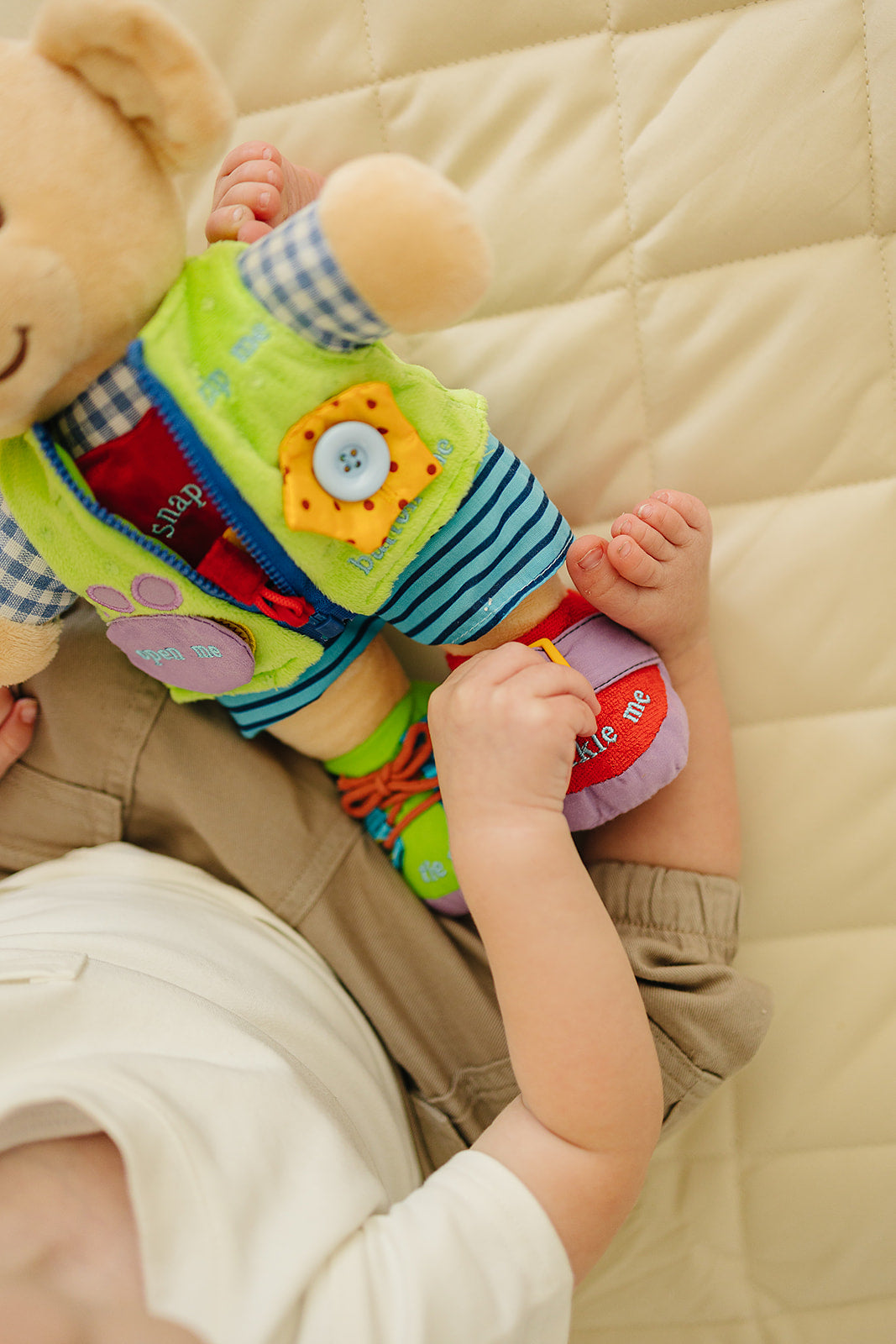 Learn to Dress Bear Doll w. Zipper, Ties, Buckle, Snap, Button